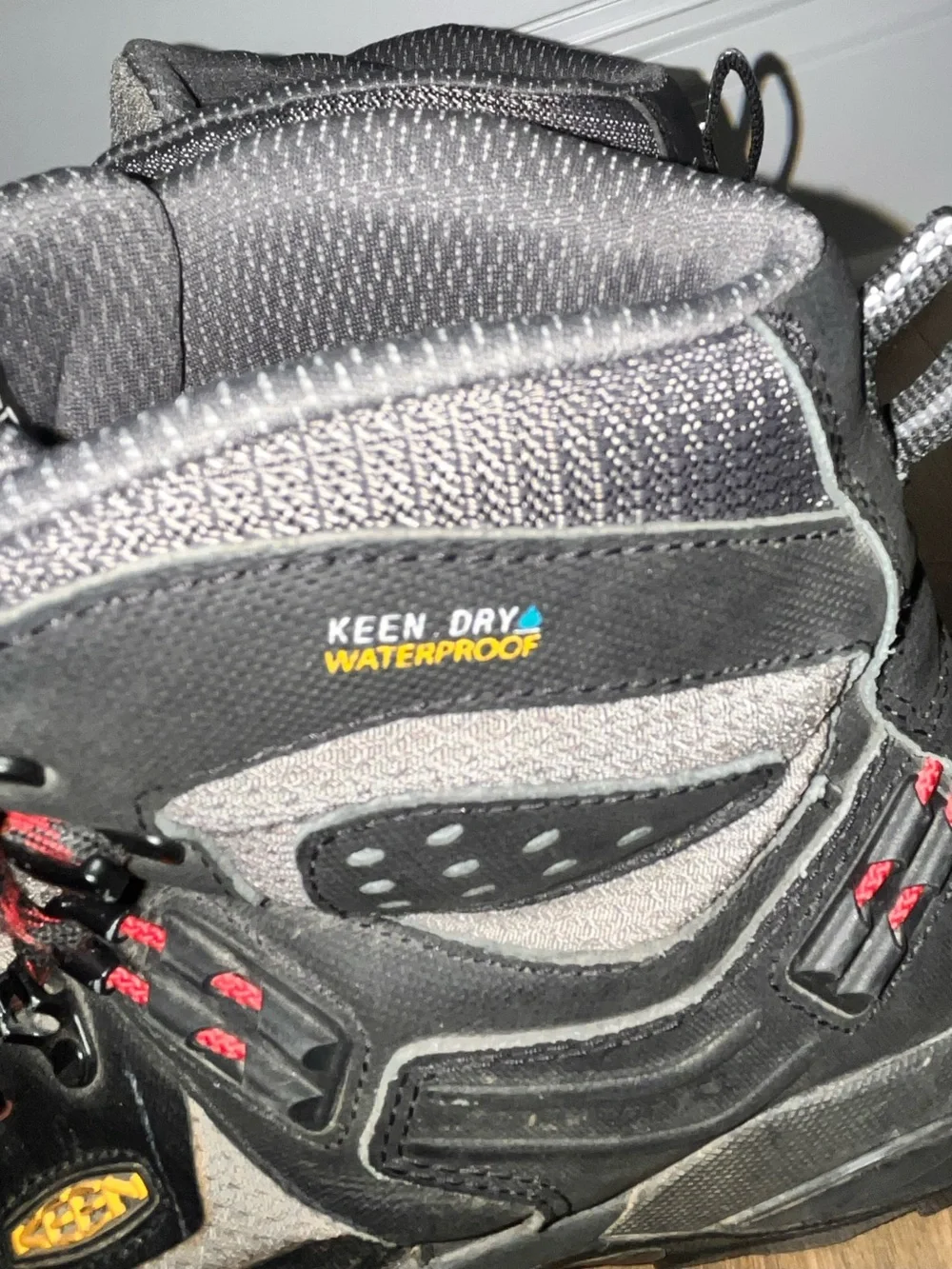 Keen Utility Safety Toe Hiking / Work Boots ASTM F2413-18 Size 9.5 D
